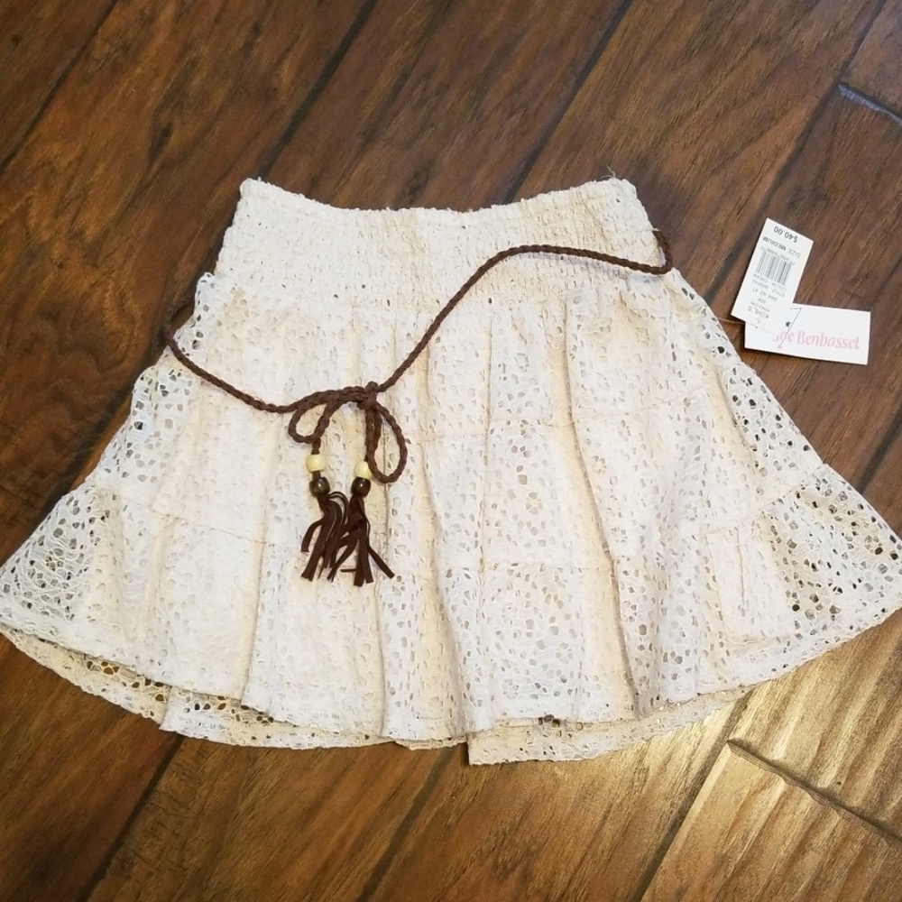 NWT Juniors skirt & belt
